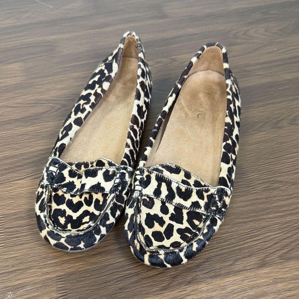 Vionic Leopard Print Women's Loafers Sz 6